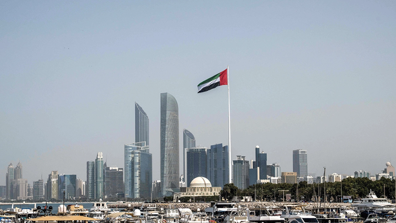 الإمارات تدين التصريحات الإيرانية وترفض أي مزاعم تمس سيادة الدولة واستقرارها أراضيها